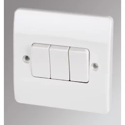 MK LOGIC PLUS 10AX 3-GANG 2-WAY LIGHT SWITCH WHITE